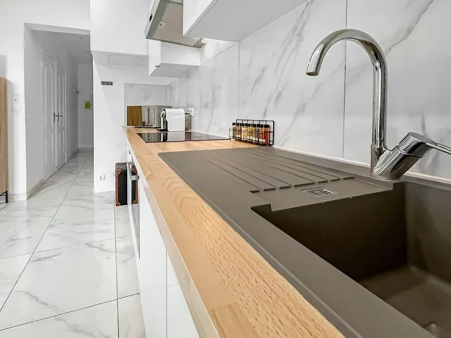 Appartement Moderne Et Lumineux A Villeneuve-Saint-Georges 0*,