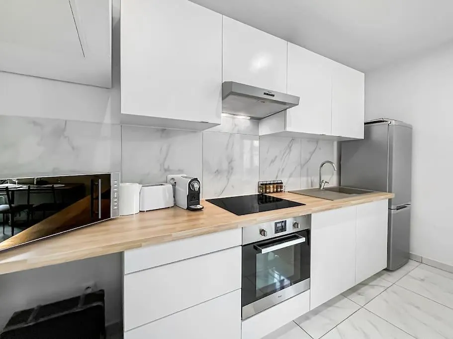 Appartement Moderne Et Lumineux A Villeneuve-Saint-Georges